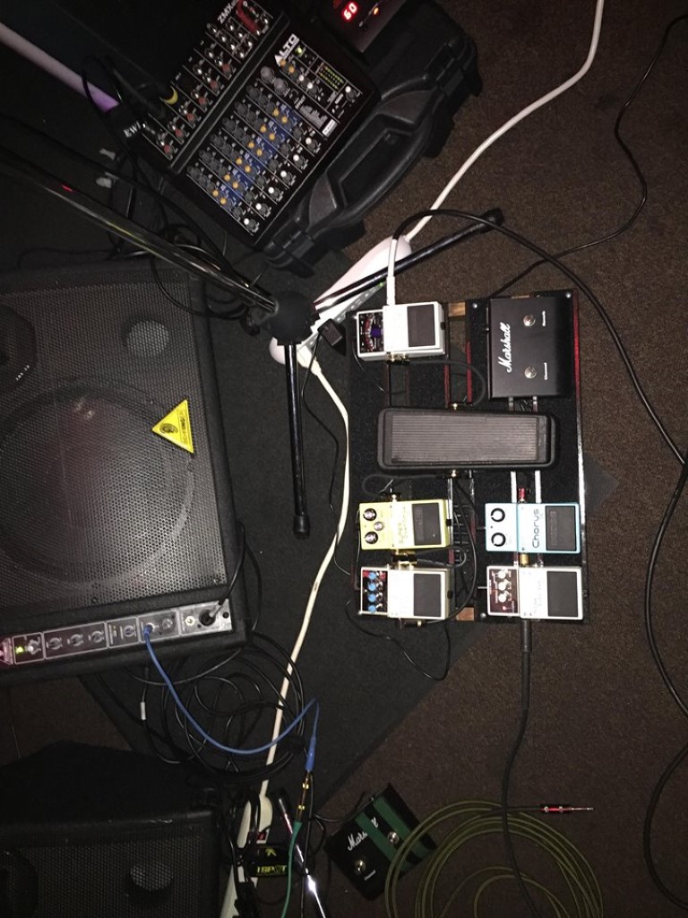 Fully working 18x13inch Underglowed Handmade PedalBoard