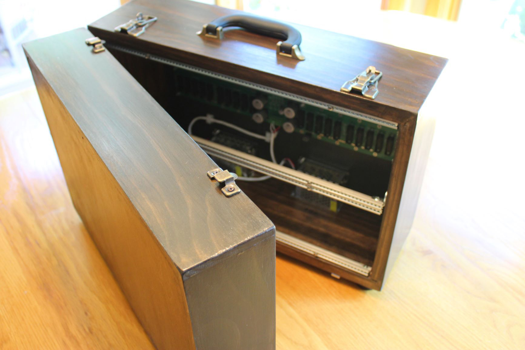 Angled view of the 6Ux84HP Portable Eurorack Case with the cover